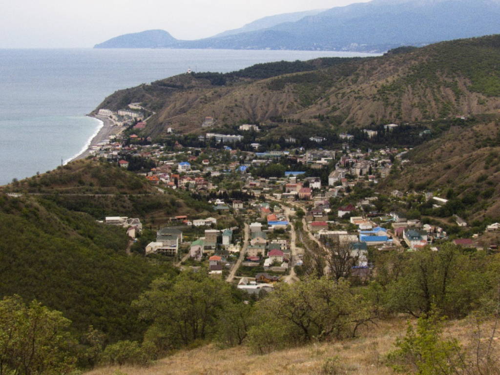 Фото поселков крыма. Посёлок Рыбачье Крым. Алушта село Рыбачье. Рыбацкое Крым. Поселок рыбацкий Крым.